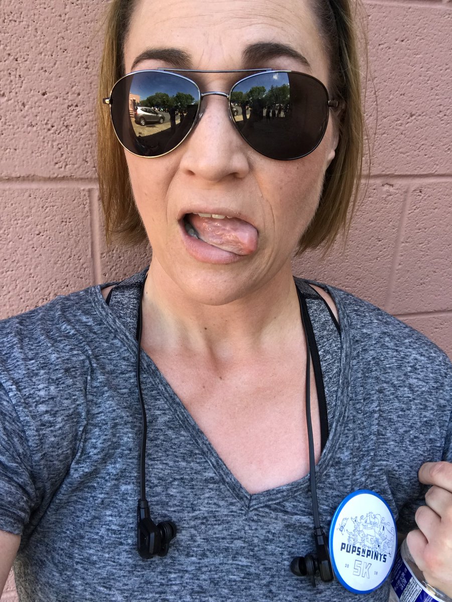 steal_the_sun's tweet image. I haven’t run this pace in years and never in a race!! 😱 and it was HOTTTT and HUMIDDDD @RaceWireLive #racewire #pupsnpints #PR