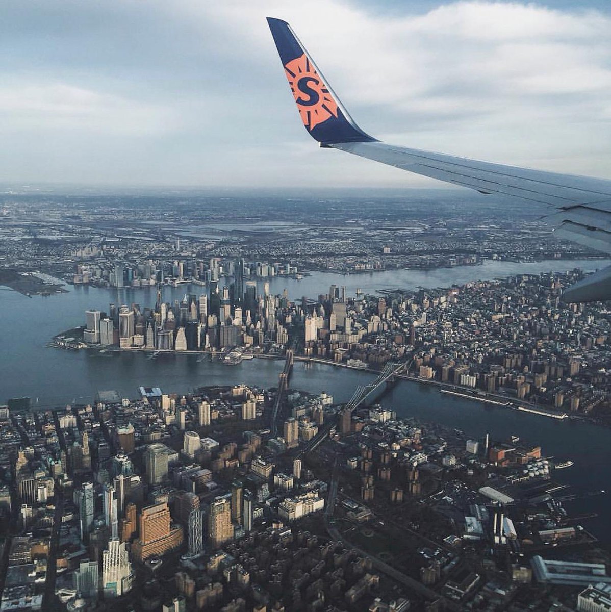 SunCountryAir's tweet photo. You’re beautiful, New York City. #SCASkyView by Instagram user, soler_jon. https://t.co/4F1A7IkC45