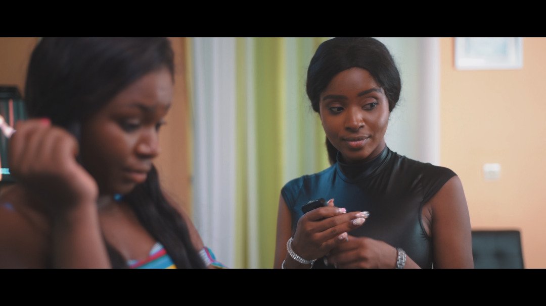 Serie TV
237
Bientot