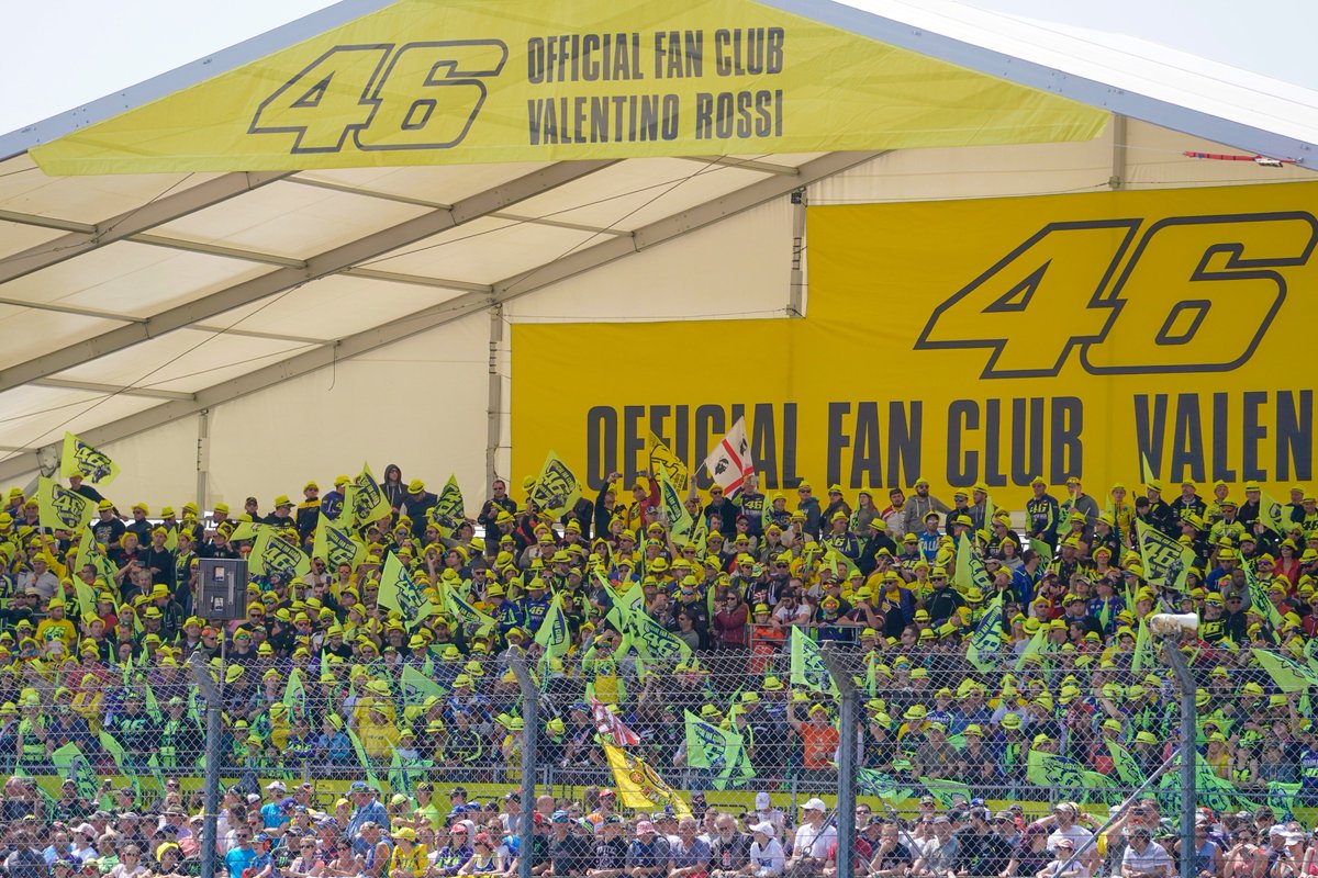 fanclubVR46's tweet photo. GRANDE VALEEEEEEE!!!!
#FrenchGP 3rd 🍾🥉 https://t.co/1lX4JF4UJm