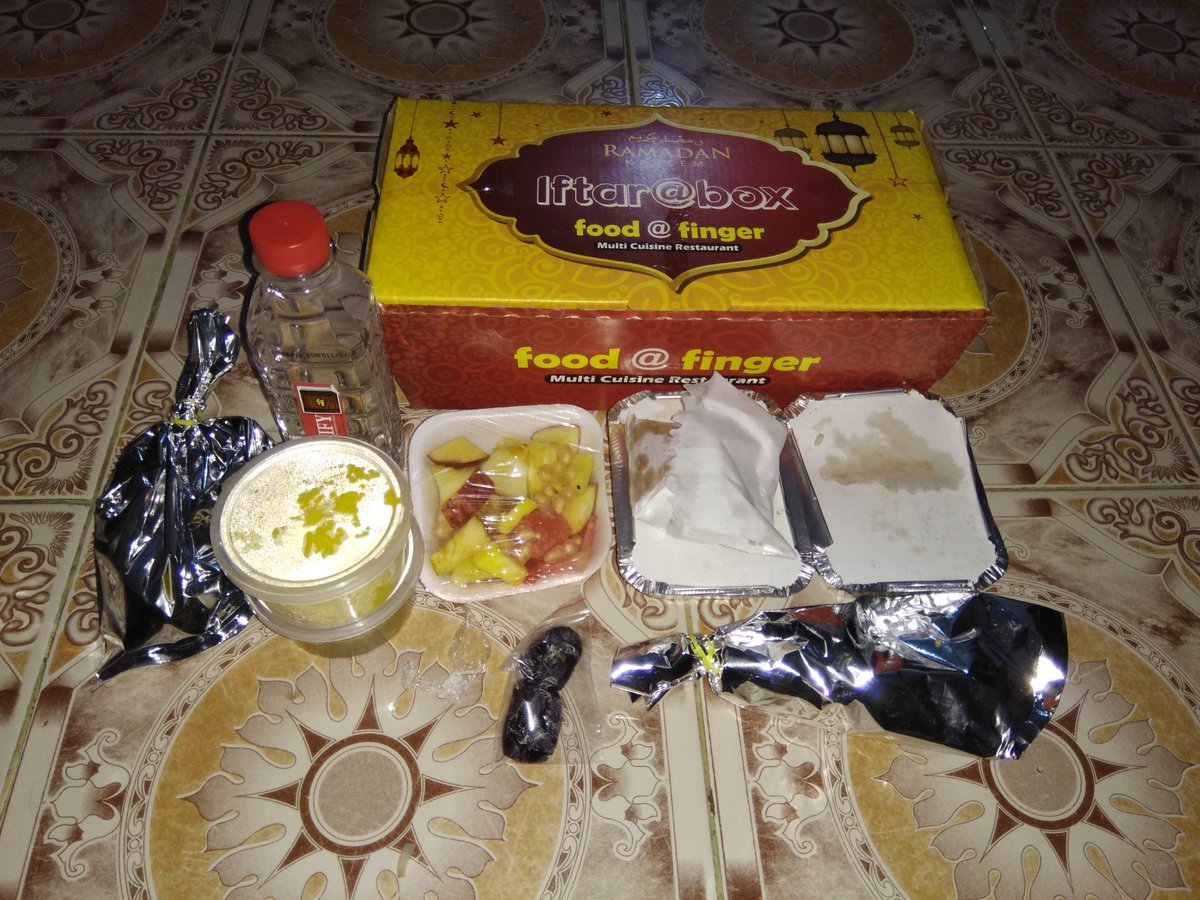 realpandakutty's tweet image. #iftarbox from Food@Finger. @thangamagan100 @OnlyThenila @Chuttiponnutwt @Itz_aishu