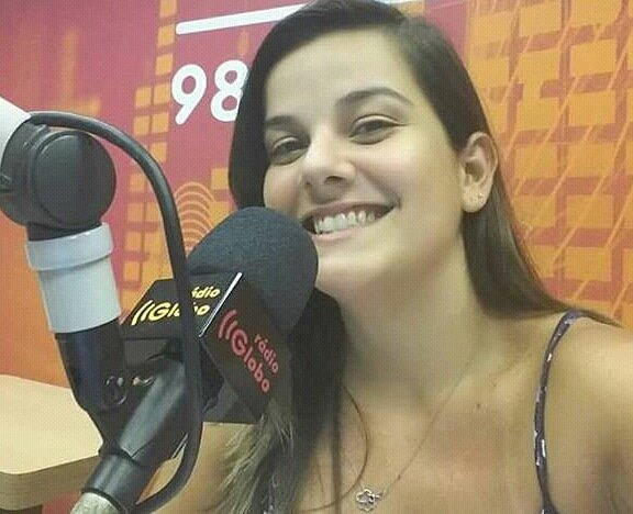 Mila_Carelli's tweet photo. Vamos fazer história?! 🙆
Nunca uma mulher abriu uma jornada esportiva nos 73 anos de @NovaRadioGlobo. Até hoje. Terei essa super oportunidade e enorme responsabilidade. E conto, claro, com vocês! Às 15h, liguem no 98,1FM ou no 92,5FM. Até no https://t.co/0OBsGiLLmR. 😉 Boooraaa! https://t.co/eFCBi02Cba
