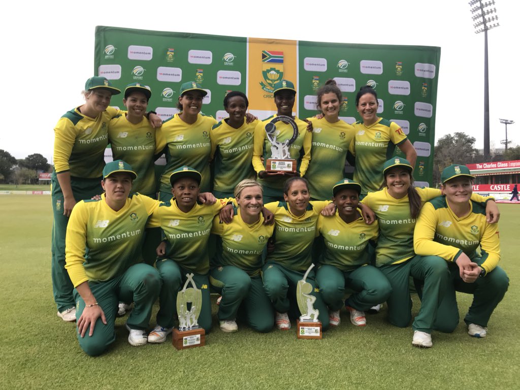 ProteasMenCSA's tweet photo. Huge congratulations to the #ProteasWomen on their 3-0 series clean sweep! First five-nil and now this! You beauties! 
Shout out to Ayabonga Khaka for her Player of the Match award and Shabnim Ismail for Player of the Series. #AlwaysRising #SAvBAN https://t.co/hCJn2BLEXQ