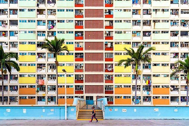bisualstudio's tweet photo. It’s been a week since we arrived to this crazy city but we felt in love from the moment we landed. Hong Kong what a pity the suffocating heat...! #architecture #aroundtheworld #circletheglobe #rainbowbuilding #hongkong #asia #instatravel #instapassport #travelgram #globettr… https://t.co/efkU4A4zcW