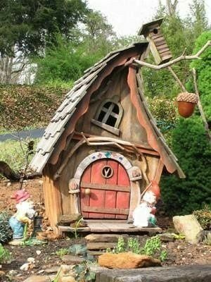 Even gnomes need a home 😁😍🏡 📷 indulge.com #faeryhouse #fairyhouse #ashantaragray #miniaturehouse #gnomehouse