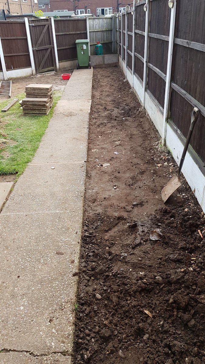 RobEdge13's tweet photo. Nothing like a #sunny #weekend to start the #gardenproject we've talked about for 5 years!!  #SundayMorning #blistersonblisters https://t.co/mC1d8JfjUK
