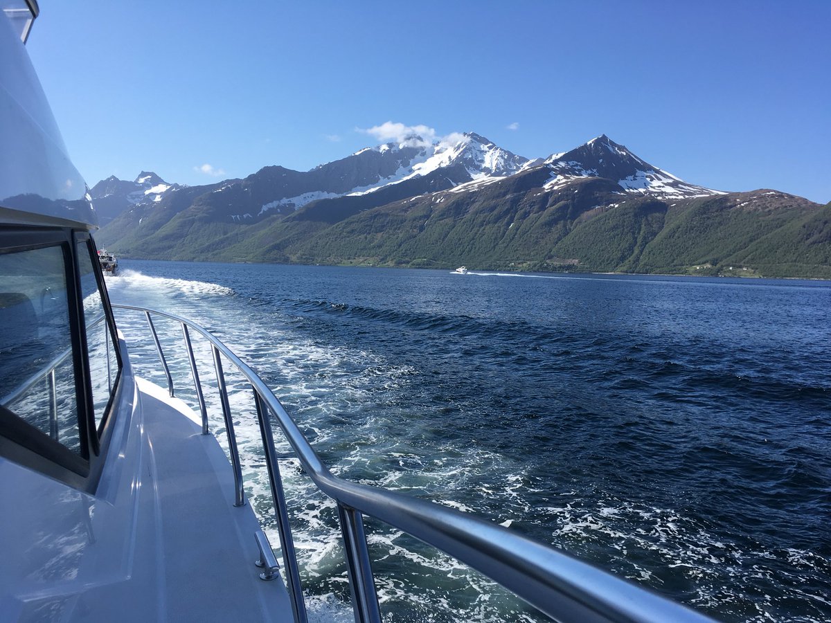 GordonJoyce10's tweet photo. #jlrworld thanks guys for a wonderful experience in Norway, we both really enjoyed it👍 https://t.co/C08RdiPHXA