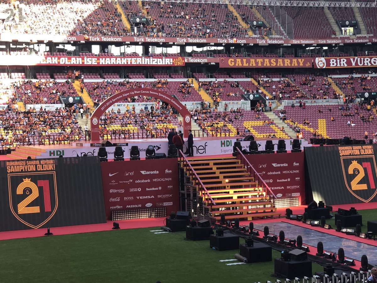 Şampiyonluk standı hazır. Şampiyon Galatasaray'ı bekliyor.