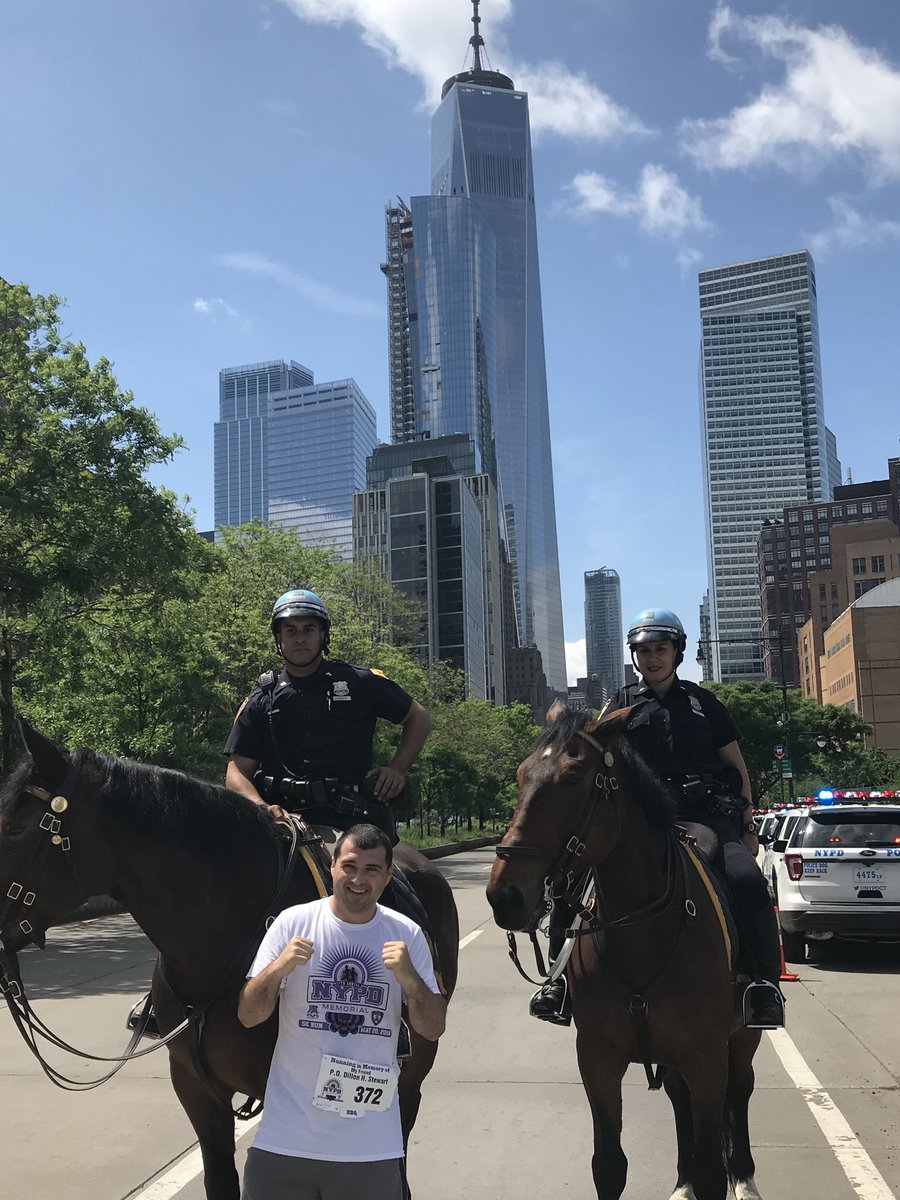 NYPDSport's tweet photo. Another excellent memorial run remembering our heroes put forth by the @NYPDrunning . We promise we will #neverforget our fallen @NYPDnews heroes. #runhappy #nypdrunning #heroes #nypd @NYPDnews @nyrr @NYPDChiefofDept @NYPDChiefPatrol @NYPD43Pct @NYPDCeremonial @NYPDPBBronx https://t.co/FVBp1LCCfp