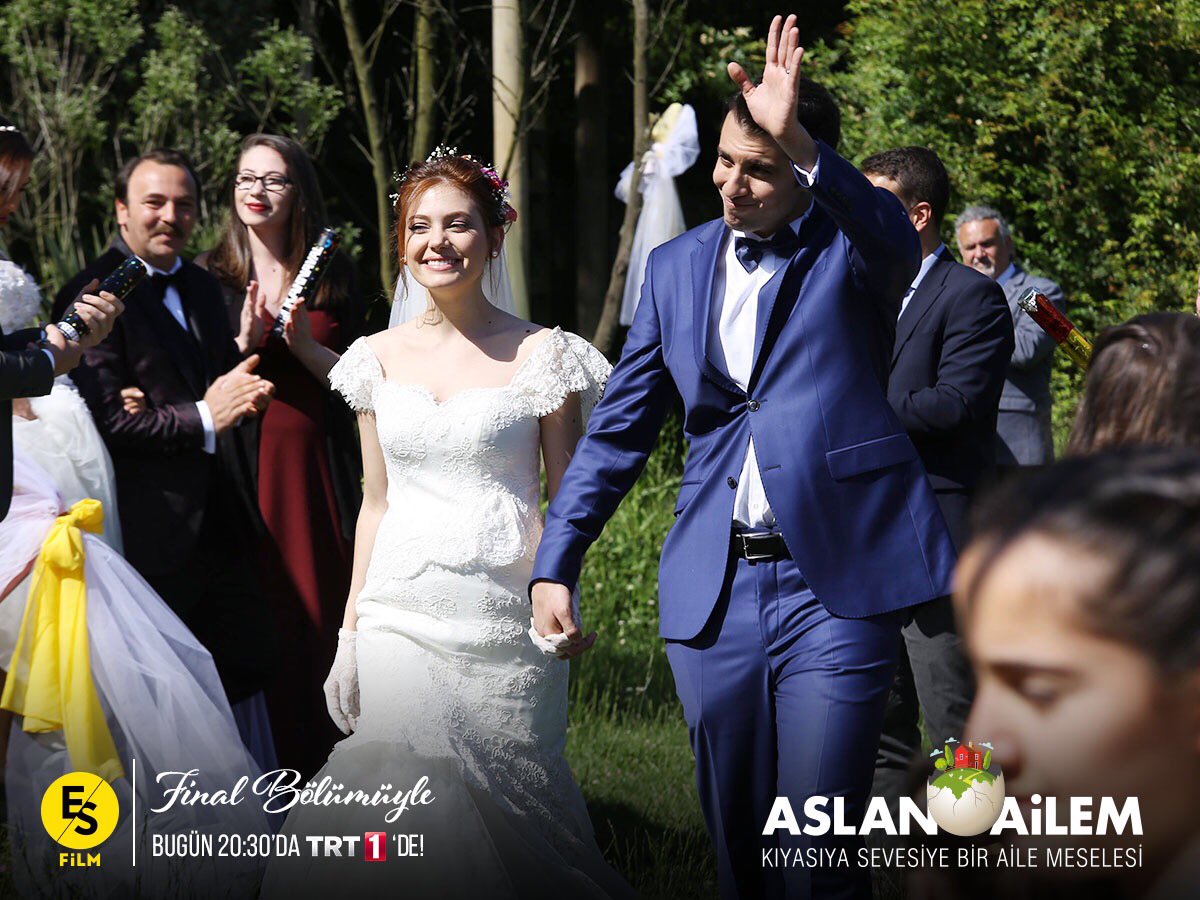 Son 2 saat!
İki saat sonra hepinizi final bölümümüz için <a href="/trt1/">TRT 1</a> ekranlarına bekliyoruz.
#AslanAilem saat 20:30’da @TRT1’de.