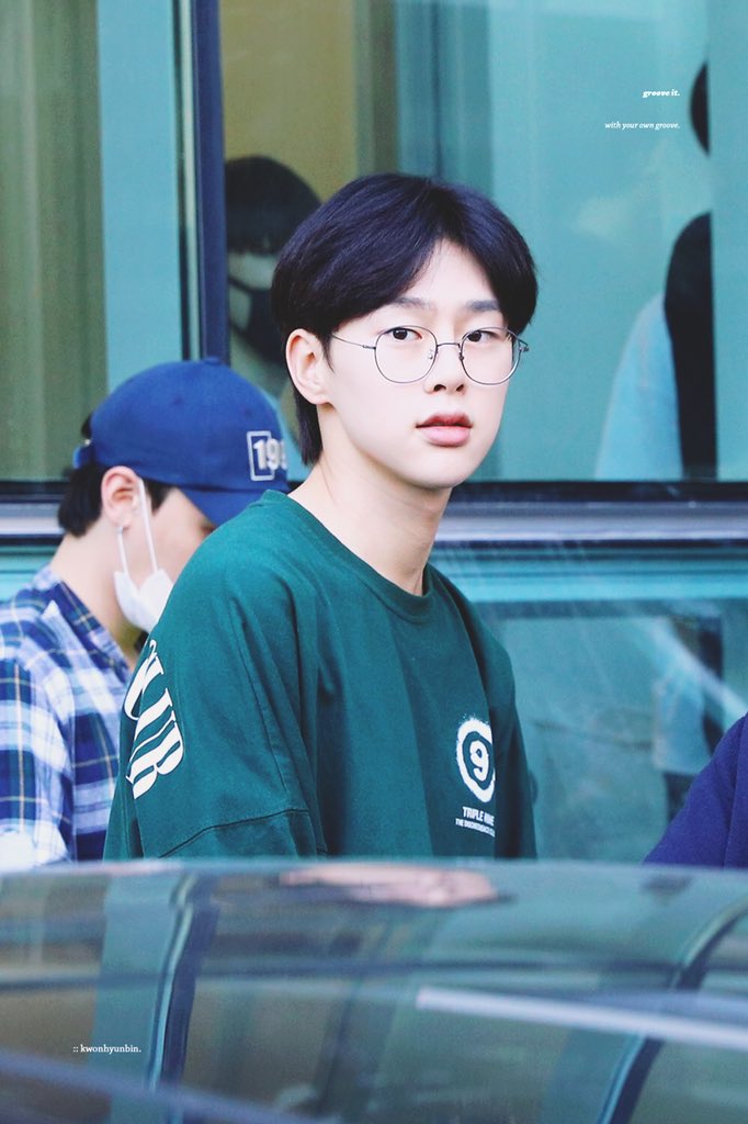 grooveit97's tweet photo. 180519 청량겸둥이 넘 사랑,, #권현빈 https://t.co/MJoJ8arTim