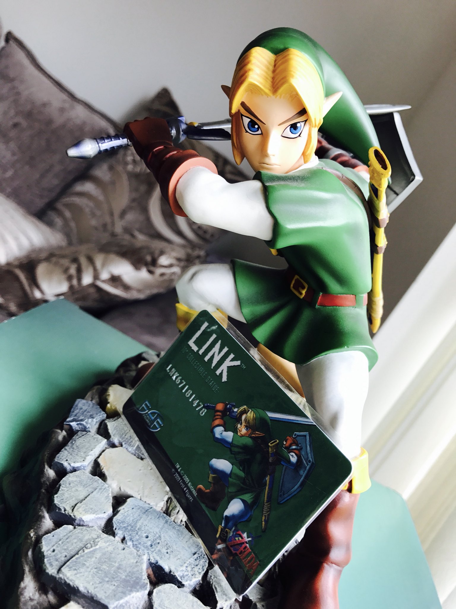 RARE First 4 Figures Zelda Ocarina Of Time Adult Link Green F4F Statue  295/2500!