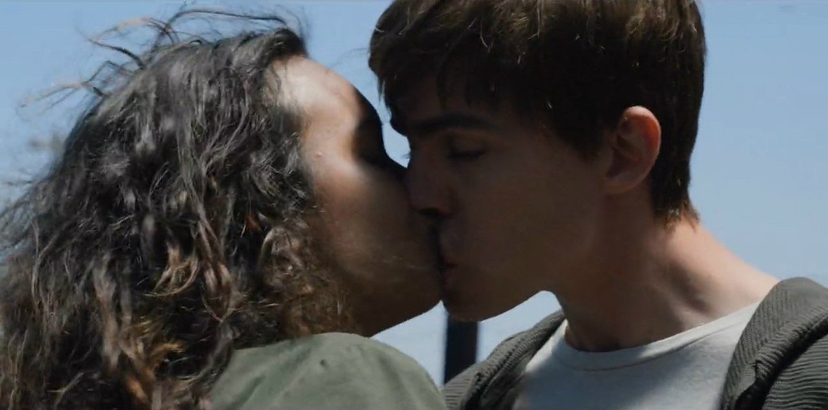 Masyta2234's tweet photo. Надеюсь у них все будет хорошо
#13ReasonsWhy2 https://t.co/f3A67uoeD6