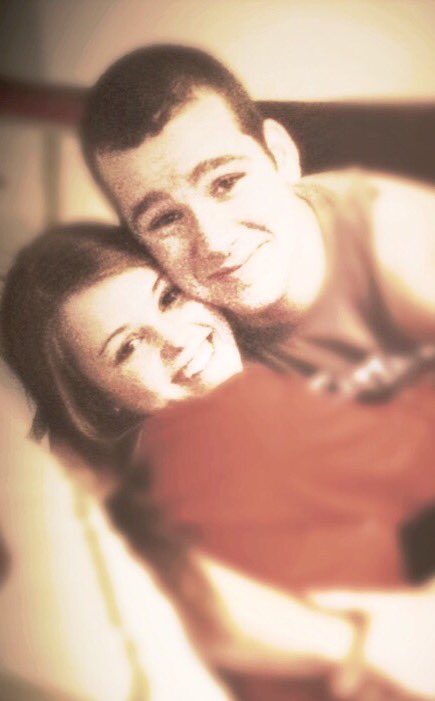 LeviWray's tweet photo. I’d give anything to celebrate this with you. I’d give anything to have you back. I miss ya, Laura. Cheers to your 21st, babe, I love you https://t.co/ED1bO5OfZb