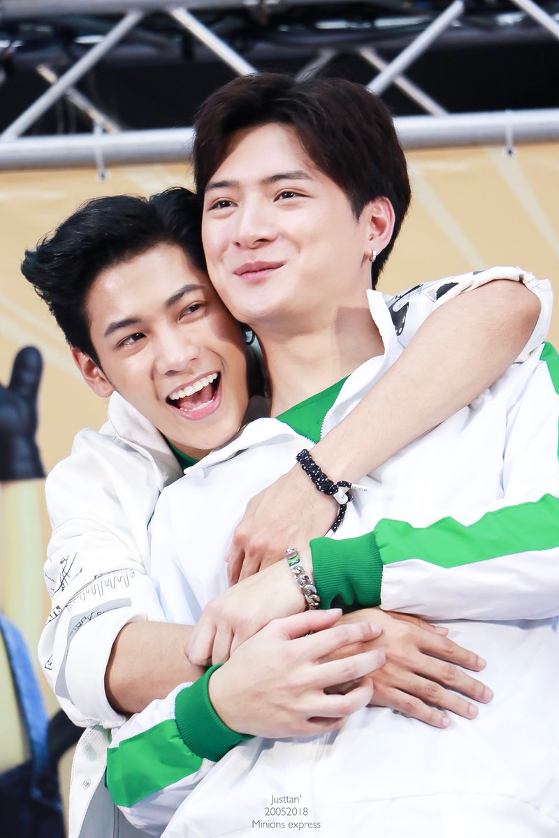 justtan_s's tweet photo. นี่ฉันไปทำอะไรตรงนั้นอ่ะ ถ่ายพรีเว็ดดิ้งหรอ ;-------------;❤️
#MinionsExpress #ทีมพีรญา #SingtoKrist https://t.co/m5IIcfE9U6