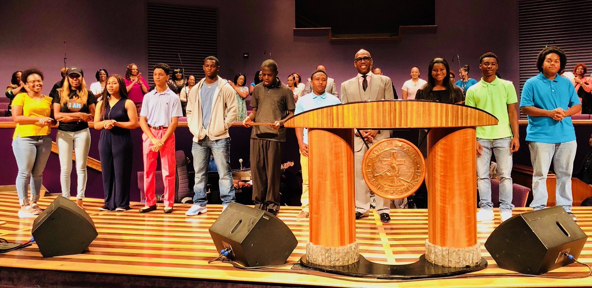 mtzionnashville's tweet photo. #815Service Don’t stress...PRESS! God is moving in a special way here today! Meet us at 11:15 at our OHB location or LIVE on the Mt.Zion App or https://t.co/79RPoVSZhY ! https://t.co/BiPAX5le2S