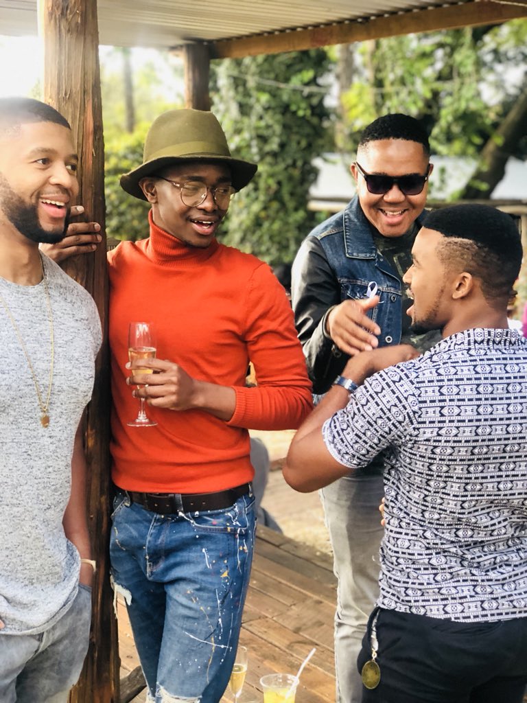 TheKingOfSlay's tweet photo. Ladies....the goes your #AncBae 😁😁😁😂😂 https://t.co/8oDj2vD0ns