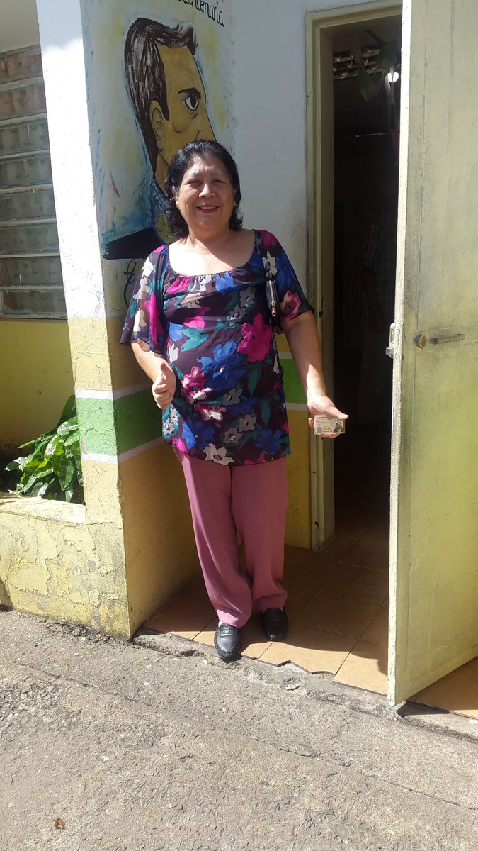 ramonavasq22's tweet photo. @jdavidcabello #VotaPorVenezuela  con este Voto respondemos a los que creen que con sus ataques van a doblar nuestras rodillas,  por el contrario seguiremos firmes en la lucha por construir los sueños de Chávez, les juramos que Nosotros Venceremos https://t.co/TxEYL35exy