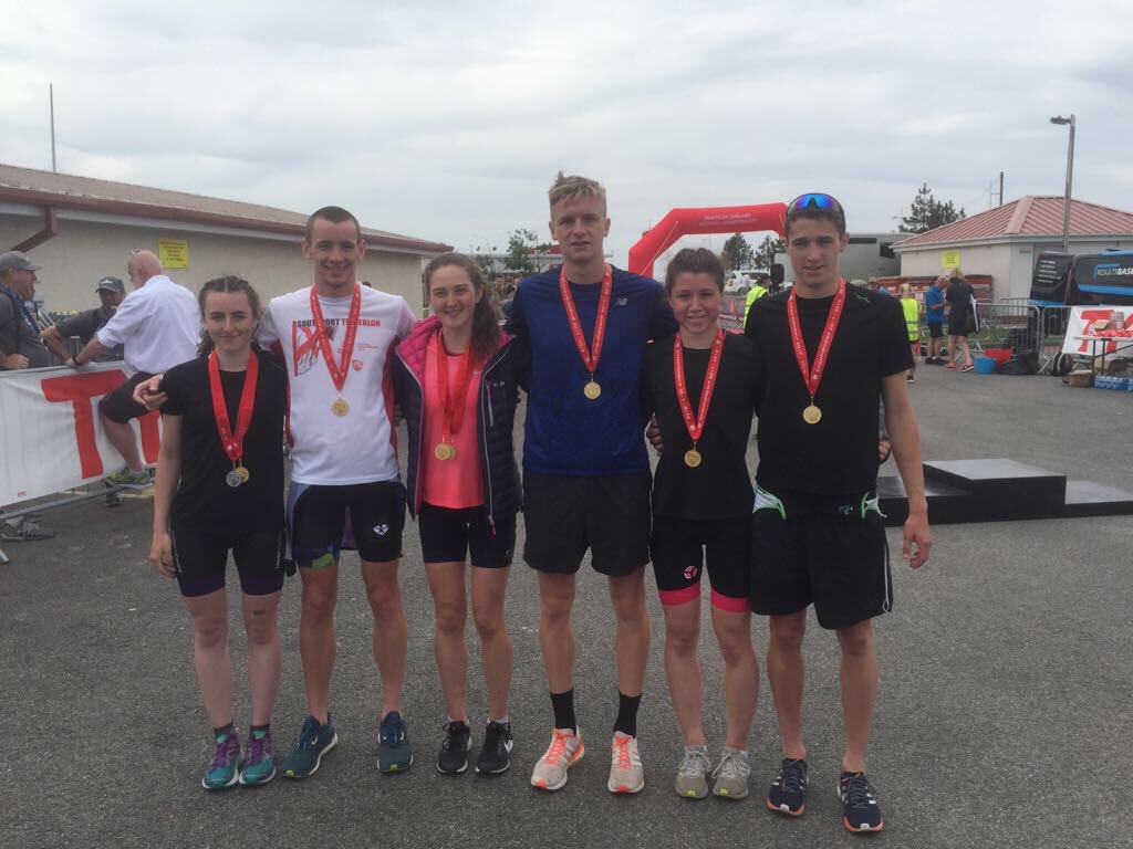 LeedsTriCentre's tweet photo. Team results... Men: 🏆 for Leeds Beckett University... @Lewisbyram, @j0m3sf1, @96fjt and 🥈for University of Leeds... Tyler Smith, Sean Watson, Oscar Barbour. Women: 🏆 for Leeds Beckett University... @BronwenOwen21, Leah Peploe, @lucy_byram https://t.co/PcEA542Hmm