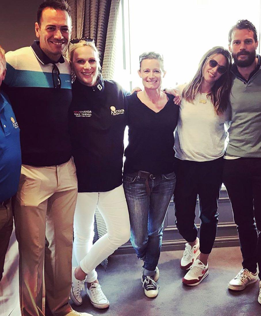 RoratoSilvia's tweet photo. #JamieDornan #AmeliaWarner #JamieAndMillie #VeryLoving #Sweet #MikeTindallGolf via @didougherty1 IG https://t.co/qKsmw1AVY8