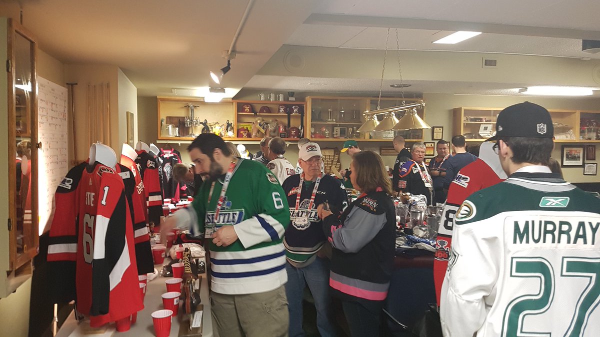 MemorialCupFan's tweet photo. We're off and running! https://t.co/aH38I5tL20