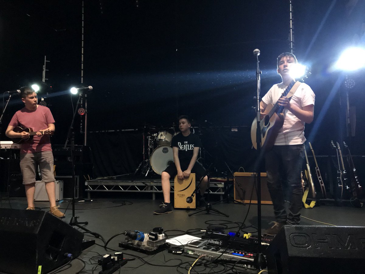 trilogy3band's tweet photo. Soundcheck🔊, we’re nearly ready for @CallOnSunday final gig as a 4 #Trilogy https://t.co/zAl3Hgrchp
