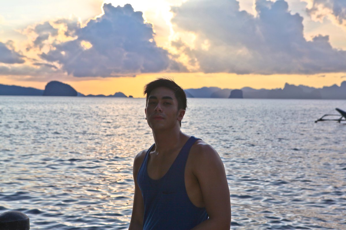 brunogabrielTV's tweet photo. The dock. π€ @benchtm #BENCHEveryday #benchootd https://t.co/Z3SUDT8Z34