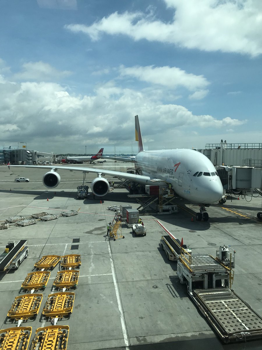 MundoAviacion's tweet photo. El A380 saludos desde el JFK https://t.co/LDyoteu6Qc