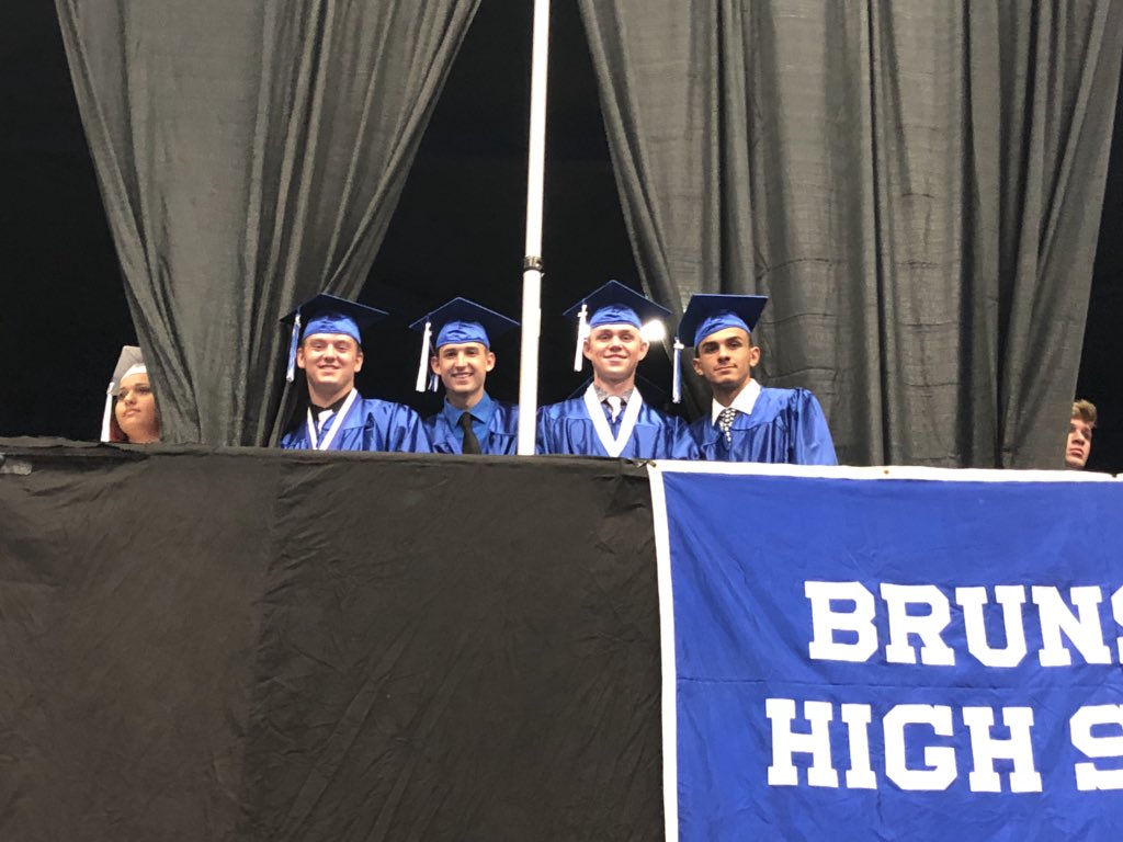 mdraves's tweet photo. The graduates are getting ready!! #BrunswickPRIDE https://t.co/qpRUi3rKm7