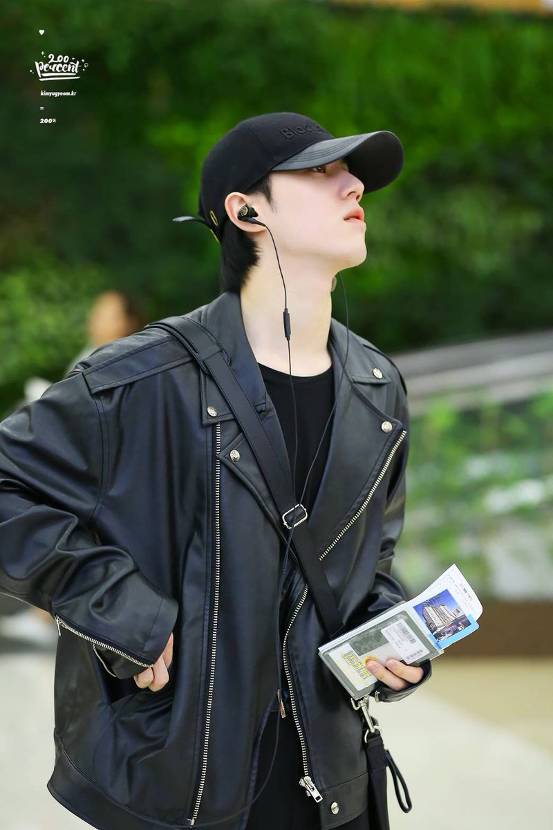 Pankaew4's tweet photo. ทำไมดีต่อใจเเบบนี้น๊ะ หลงเมนตัวเองเป็นรอบที่ล้าน #GOT7 #MTVLAKPOPGOT7 #PremiosMTVMiaw @GOT7Official https://t.co/a9p93R3SUi