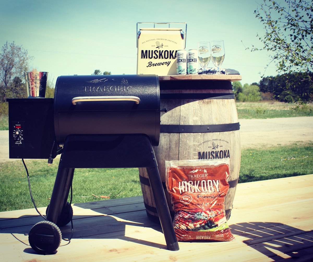 MuskokaBrewery's tweet photo. #DockerDays 9: Perfect for any porch, this grill comes from @TraegerGrills plus 20lb of wood chips, retro cooler and swag. Tell us what you'd pop on the Q with Docker Gin & Tonic, made with cucumber and lime.
Enter the $2K Grand Prize @CanadaStays Rental https://t.co/jIFG02lc2r https://t.co/wbwaBhuqZe