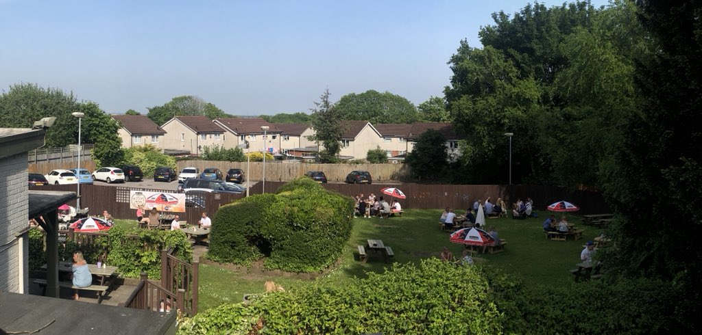 Perfect weather for a beer garden 👌 #SunnySunday