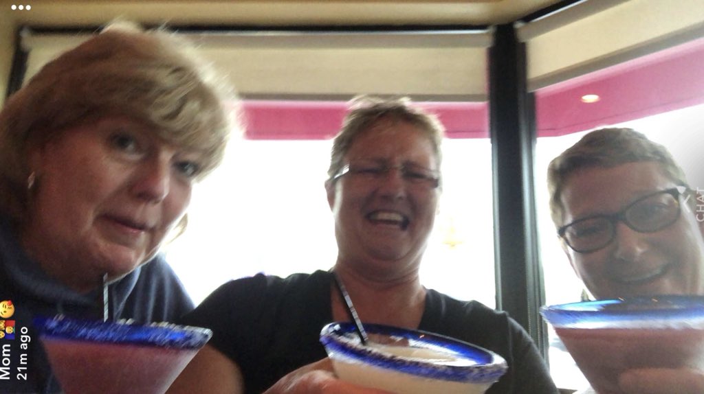 sojogo12's tweet photo. My mom and her lifelong friends turned 60 this year and are celebrating in NYC. Please look at these selfies: https://t.co/7tFMkK9fky