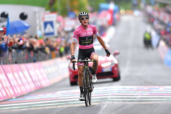 Giro d' Italia tweet media