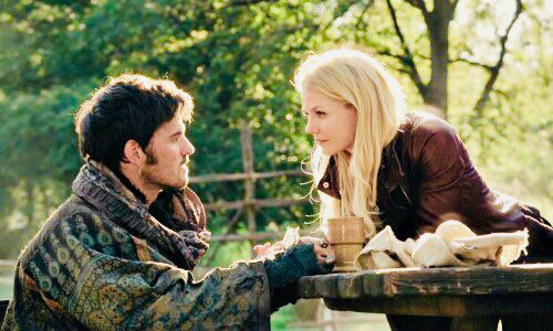 yelyahbrie's tweet photo. From the first time they met, to their first child together... I love one character development🤧💗 https://t.co/4XVEEbghHz