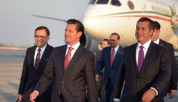 KARLAANGY's tweet photo. Hoy aquí en Tijuana será el segundo  #DebateINE y donde tres MENTIROSOS, CALUMNIADORES, PLAGIADORES, CORRUPTOS Y SINVERGÜENZAS se irán contra un hombre HONESTO, al que todo México ya decidió que será su próximo presidente.

#TijuanaConAMLO
#MéxicoConAMLO https://t.co/VUJ3BdLICA
