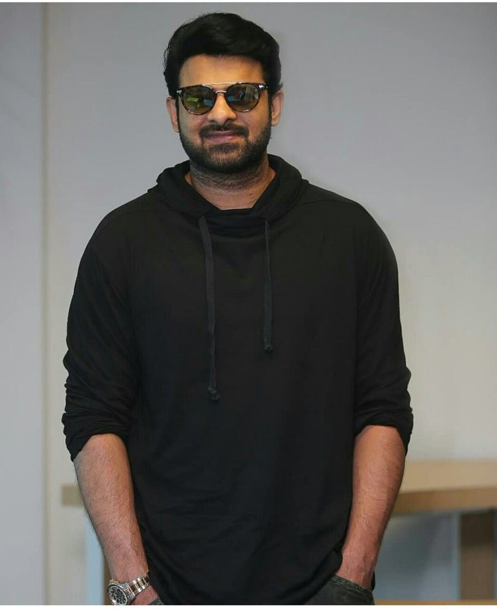 FreakingRebels's tweet photo. #Saaho #Prabhas #abudhabi #interviewpics https://t.co/eYqqw4m0QH