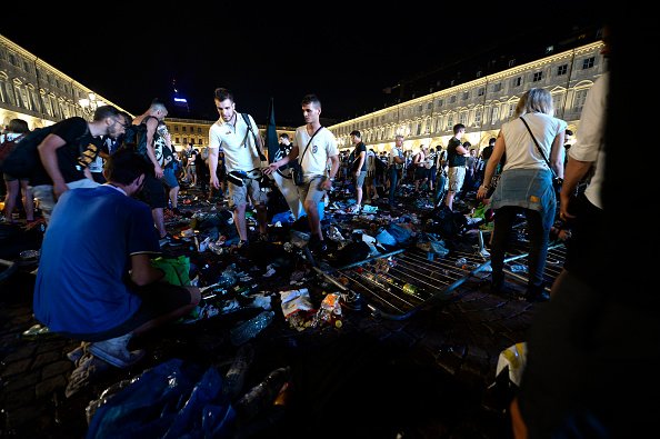 Antidoping2's tweet photo. Quattro storie di chi c'era per la terza puntata di #Antidoping, la verifica del reale di @RaiSport; "Quella notte a piazza San Carlo" Martedì 22 maggio alle 23.40 su #Rai2. https://t.co/uxr8LxIi9j