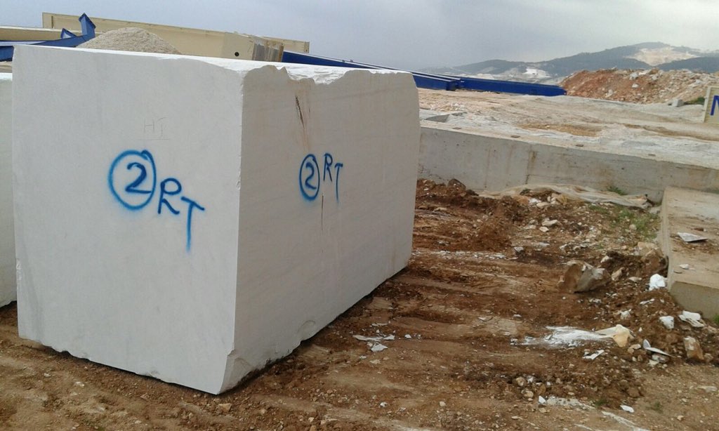 PLATOMARBLE's tweet photo. Plato Marble Bianco river https://t.co/iF83H93da7