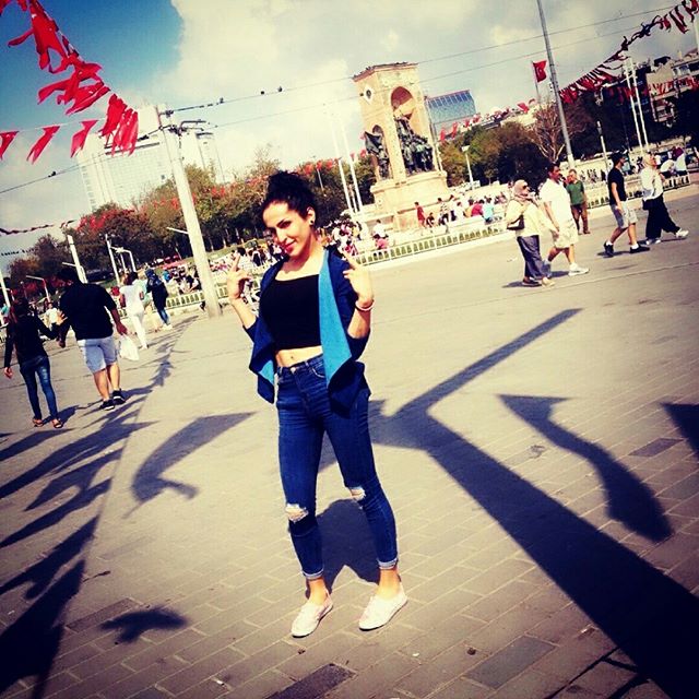 trans_jale's tweet photo. slm men trans jale kendi evimde gorusurem 1saat 50azn seks sinirsiz fotolar kendi fotolarimdi kim gorusmek istiyirse arasin gelsin ilgini cekiyorsa direk ara tel 055_894_86_35 https://t.co/MxnXtaYysb
