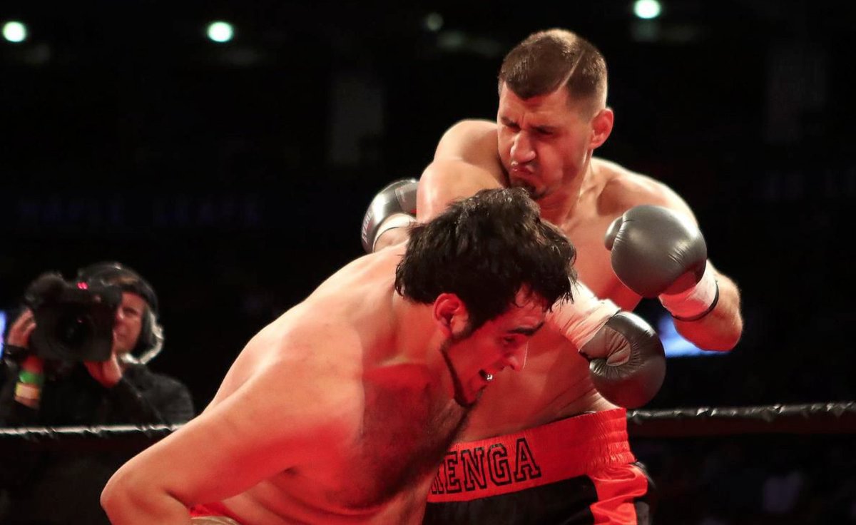 TopHeavyweights's tweet photo. Heavyweight Albanian Star 🇦🇱Kristian Prenga Draws Big Crowds https://t.co/eWKKW5z1jl #Boxing #KristianPrenga #NiagaraFalls #Toronto #TopHeavyweights #Orosh #Albania #Heavyweights #HeavyweightBoxing @coloursALB #boxeo #boxen #boxe #boks #boksen #拳击 #бокс #ボクシング https://t.co/Cy3Djr8l1M
