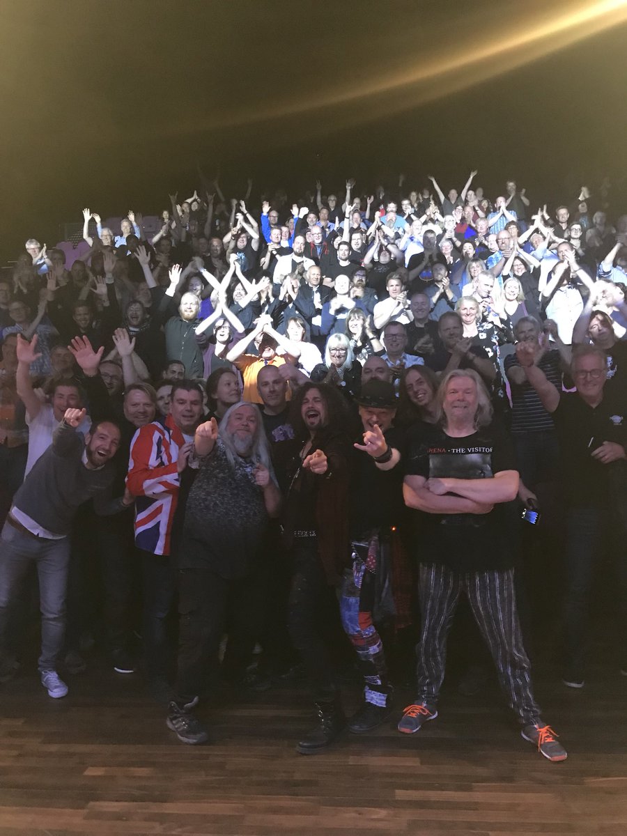 operafanatica's tweet image. And there we have it! 😘 #tour #arena #progrock #keyboards #