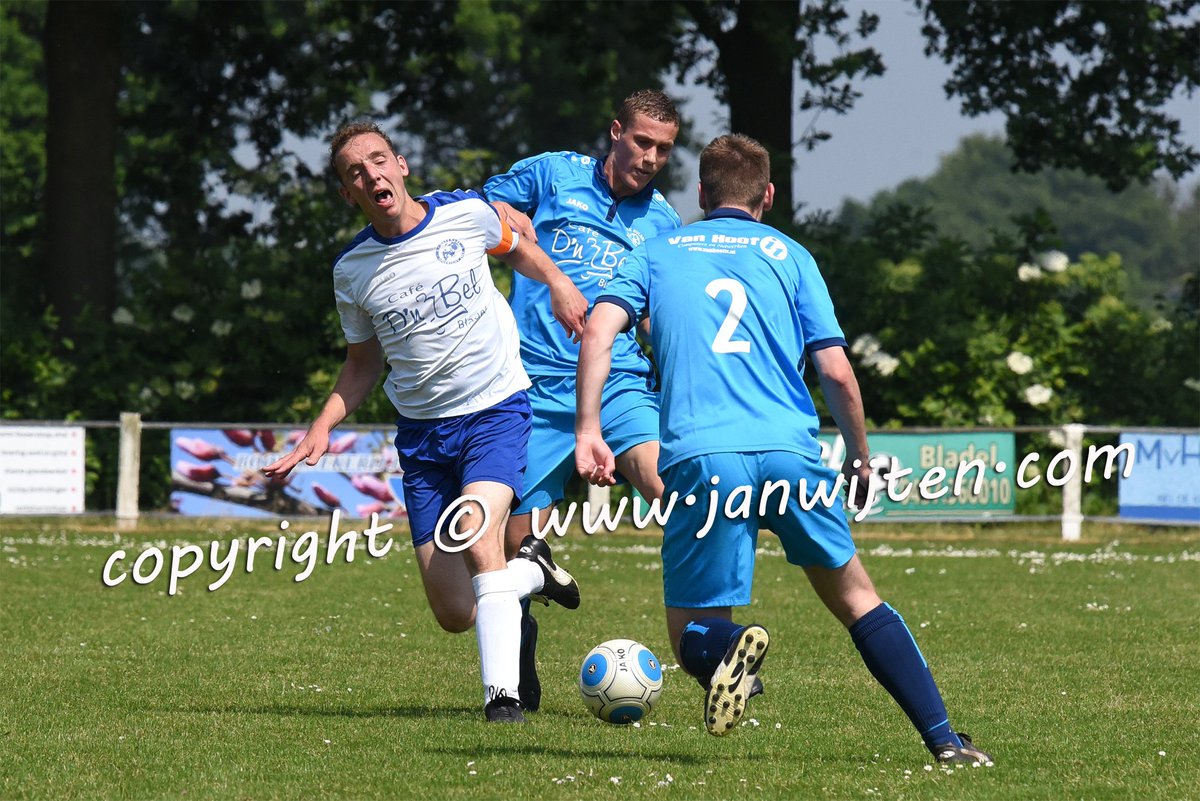 Vanmiddag speelde vv Hulsel de thuiswedstrijd tegen vv Netersel. De uitslag werd 1-1. <a href="/vvHulsel/">vvHulsel</a> <a href="/VVNetersel/">VV Netersel</a> <a href="/voetbalpuntnl/">Voetbal.nl</a> <a href="/KNVBZuid1/">KNVB Zuid 1</a> meer foto's janwijten.com/20180520hulsel…