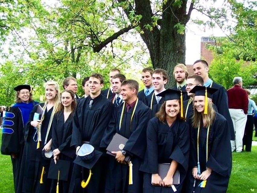 GarofaloWX's tweet image. 10 years ago this weekend, I was 1 of 4 women in the @ValpoWeather graduating class of 2008 at @ValpoU &amp;amp; the only female to go into a TV broadcast career. I am so thankful for every single moment those four years, both good &amp;amp; bad, that got me to that amazing point. #ValpoGrad 🎓