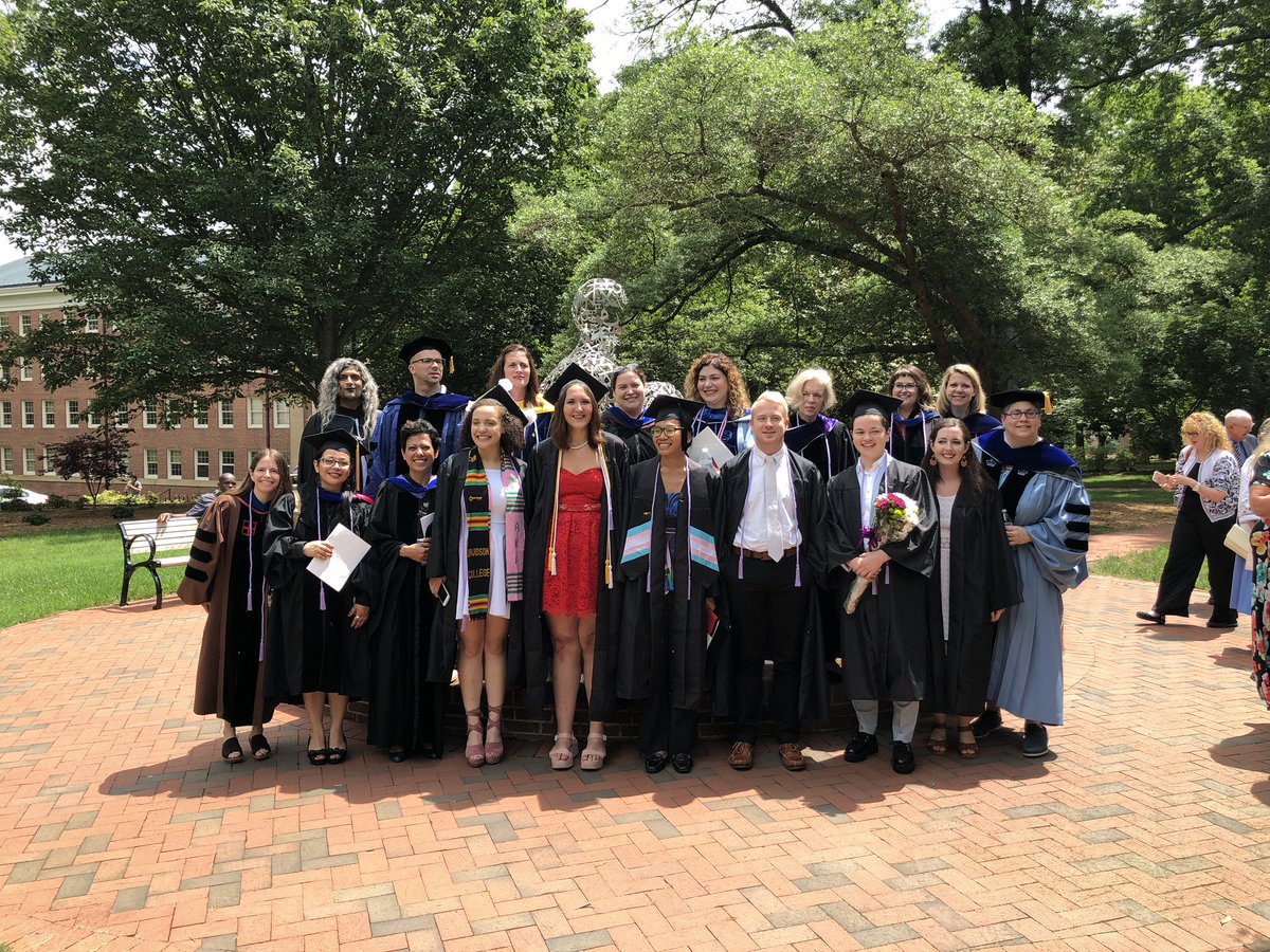 Davidson_GSS's tweet photo. Some of our graduating majors and minors with some of our faculty! #Davidson2018 https://t.co/MnFgw2FcqB