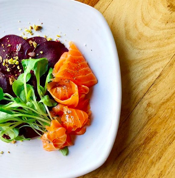 ARcucina's tweet photo. Feels like spring 🌿beet carpaccio with cured ora king salmon, mache, pistachio, fig balsamic, #arcucina #culvercity https://t.co/moLeDdTvIA @AkashaRichmond https://t.co/Oa7ELSeAMC