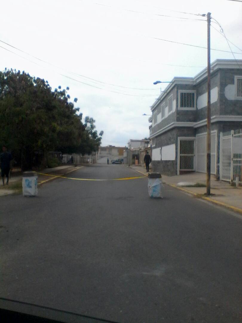 NTN24ve's tweet photo. 📸 [#FOTO] Así se encuentran las calles de Maracaibo, Zulia: Reportan poca participación electoral (Vía: @leandromdf) #20May https://t.co/oy7niu3bhi https://t.co/EYvgPb6SCl