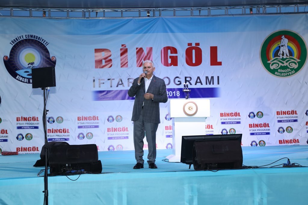 bingolakparti's tweet photo. Başbakanımız Sayın Binali Yıldırım ve Bakanlarımızı misafir ettiğimiz iftar programı ve Çapakçur Viyadüğü’nün açılışı büyük bir coşku ile tamamlandı. https://t.co/s1ticFV9RW