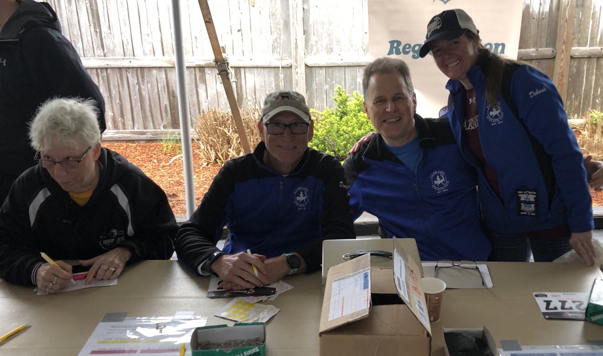TRWhelan's tweet image. Photos from today’s @yarmouthpolice YPD Blue 5K. A great day with a whole lot of great people. (1/6)