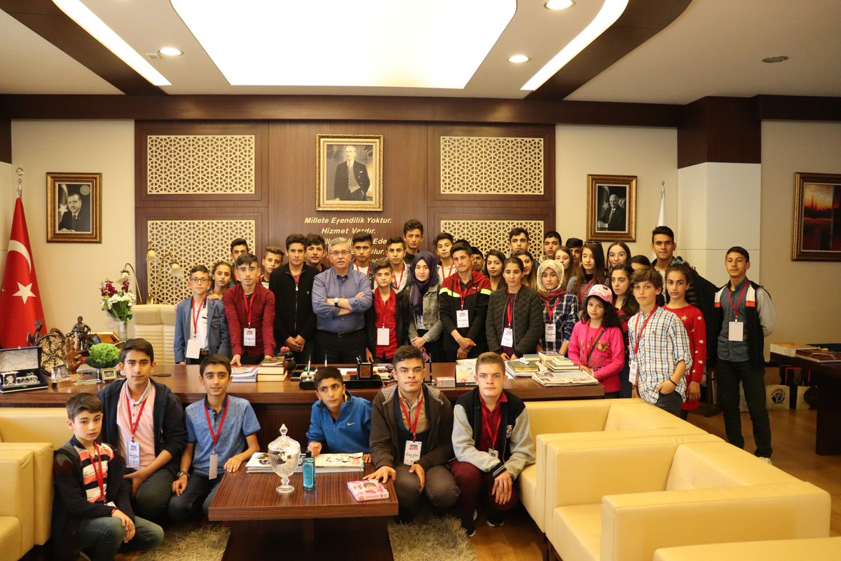 Pursaklar Belediye Başkanı Sn. Selçuk Çetin Ziyareti Sonrasında Şehit ve  Gazi Yakını Çocuklara Giyim Yardımı Yapıldı.